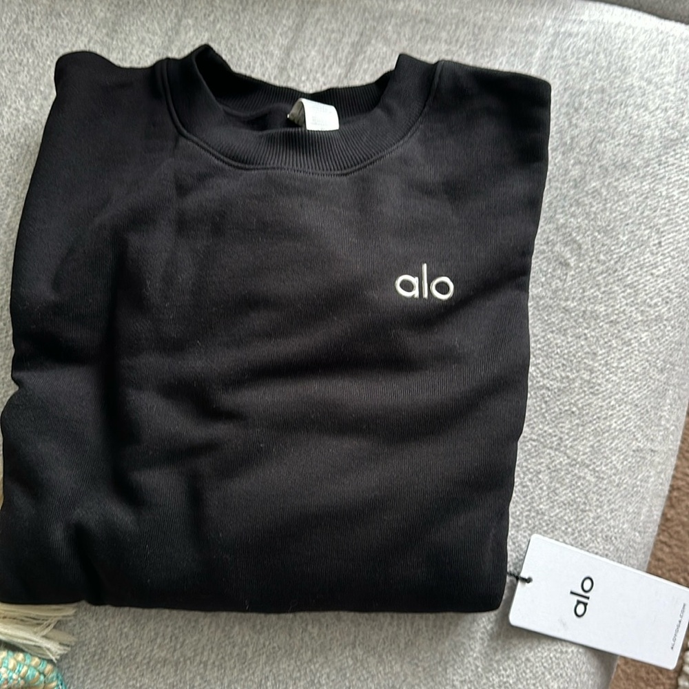 NWT Alo Accolade Pullover